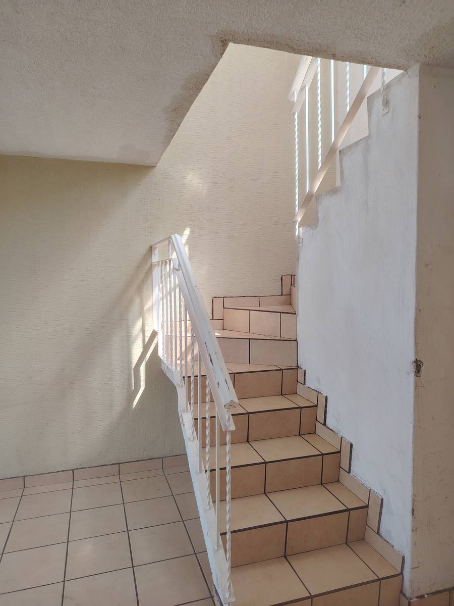 Después: escalera limpia